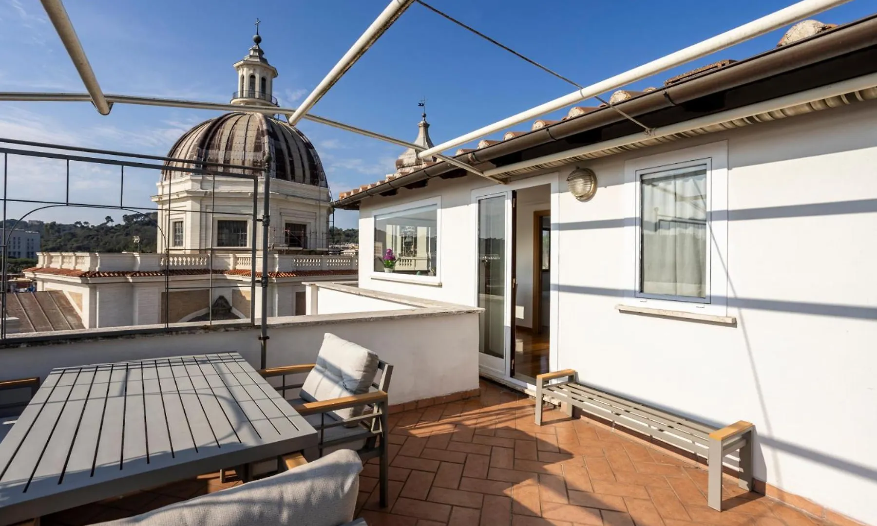 Ladolcevita - Ponte Milvio Stunning View Penthouse Rome 0*,  Italy