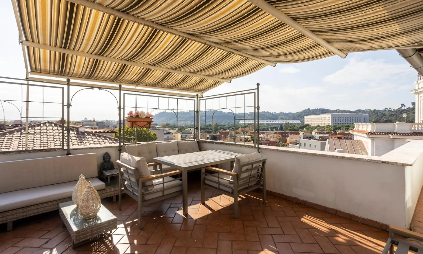 Ladolcevita - Ponte Milvio Stunning View Penthouse Rome 0*,  Italy